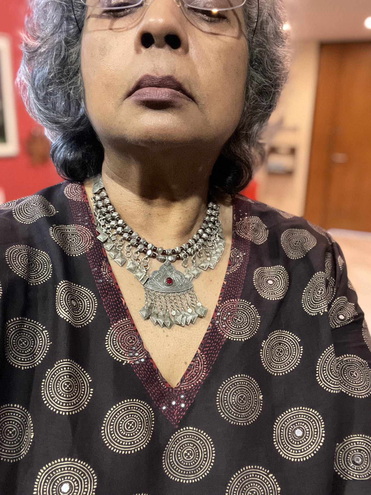 AFGHAN CHOKER