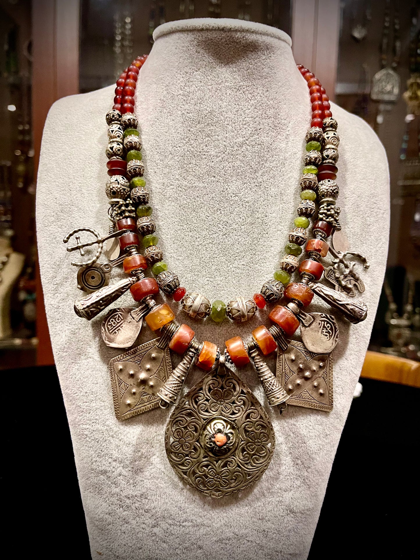 Moroccan pendants necklace