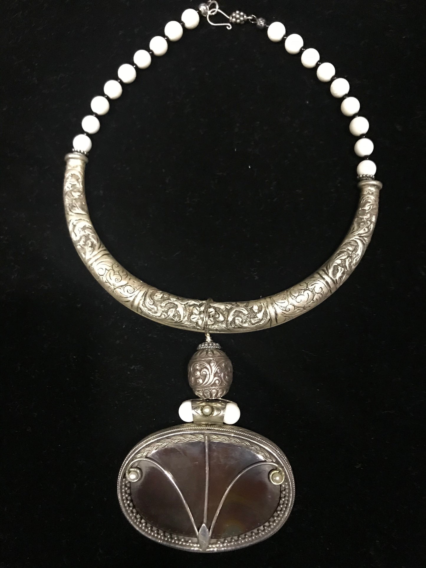Agate pendant on Silver