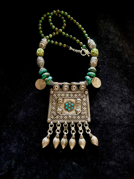 Afghan pendant