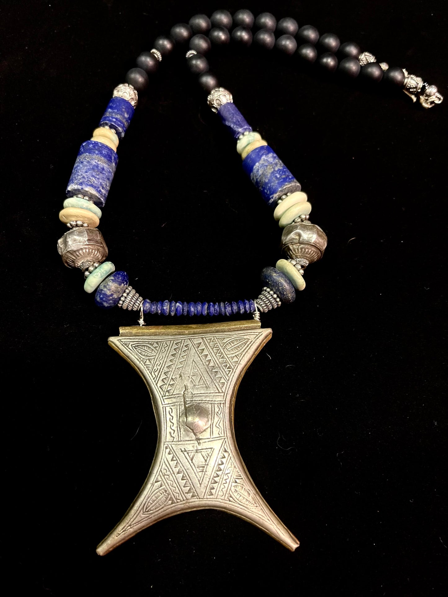 Antique Tuareg “tcherot” pendant in mixed metals