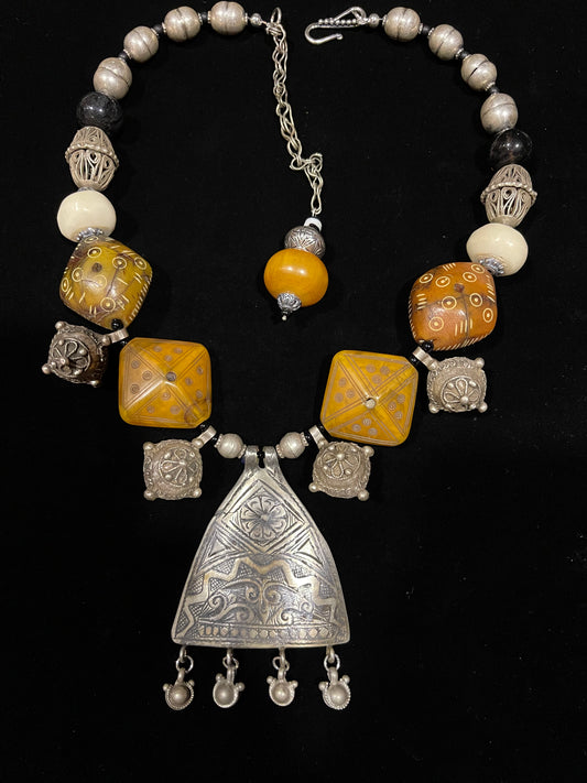 Moroccan Niello pendant with phenolic beads