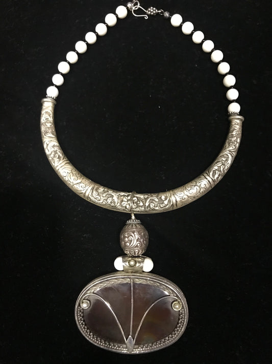 Agate pendant on Silver