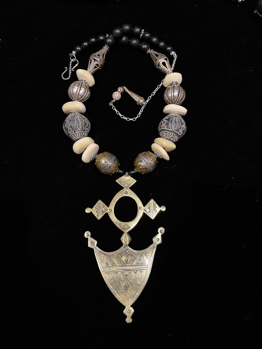 Tuareg pendant with Mali clay beads