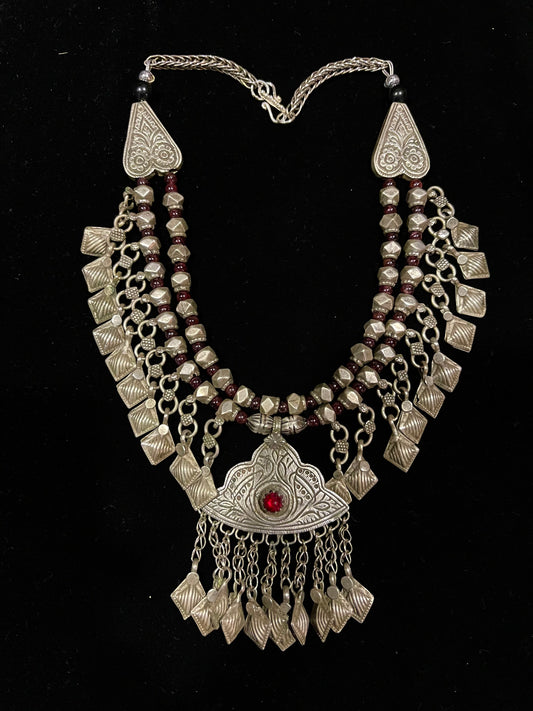 AFGHAN CHOKER